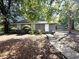 3468 Dundale Rd in Montgomery, AL - Building Photo