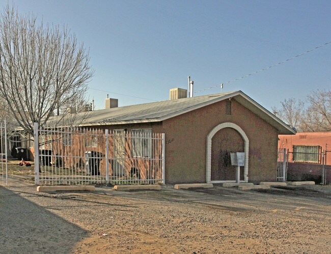 641-645 Chama St SE in Albuquerque, NM - Building Photo - Building Photo