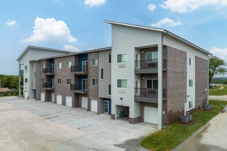 Belle Point in Bellevue, NE - Building Photo - Building Photo