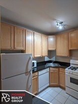 1253 W Henderson St, Unit 2 Apartamentos