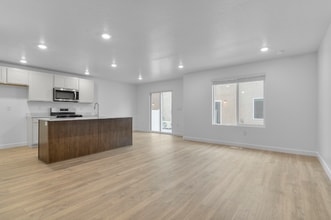 1498 720 N in Salem, UT - Building Photo - Building Photo