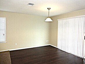13209 Thome Valley Dr in Del Valle, TX - Building Photo - Building Photo