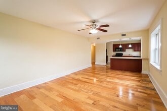 2248 Bryn Mawr Ave in Philadelphia, PA - Building Photo - Building Photo