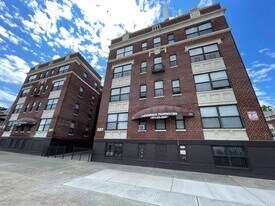 227 Park Ave in East Orange, NJ - Building Photo