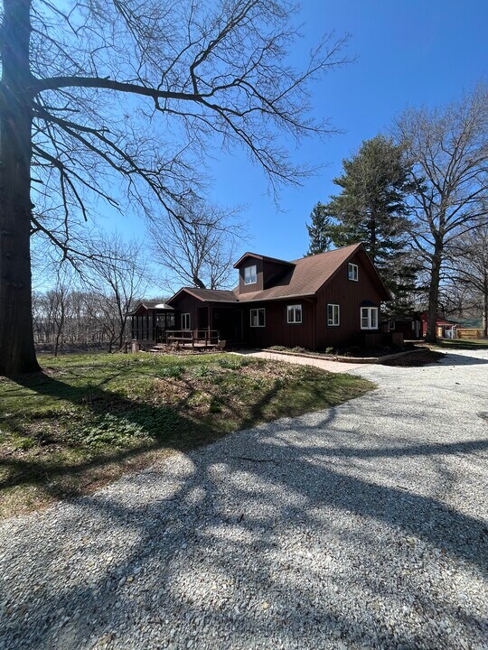 2645 S River Rd in West Lafayette, IN - Foto de edificio