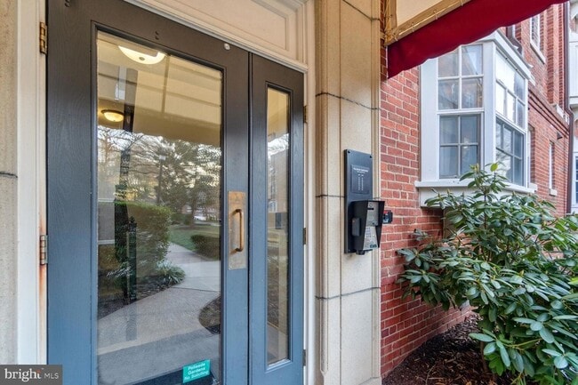 2107 N Scott St in Arlington, VA - Foto de edificio - Building Photo