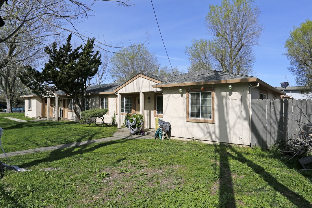2301 Edison Ave in Sacramento, CA - Building Photo
