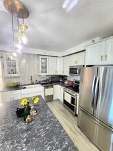 5091 NW 7th St, Unit 501 in Miami, FL - Building Photo - Building Photo