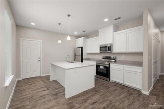 1307 Lore Dr, Unit 4 in Weslaco, TX - Building Photo - Building Photo