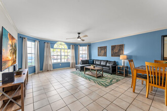 2040 Royal Bay Blvd in Kissimmee, FL - Building Photo - Building Photo