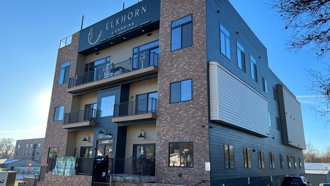 20605 Elkhorn Dr in Omaha, NE - Building Photo - Building Photo