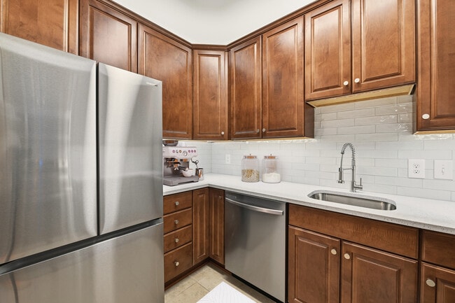 Cortland Alexandria in Alexandria, VA - Foto de edificio - Building Photo