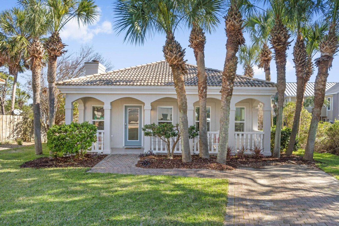 4775 Calatrava Ct in Destin, FL - Building Photo
