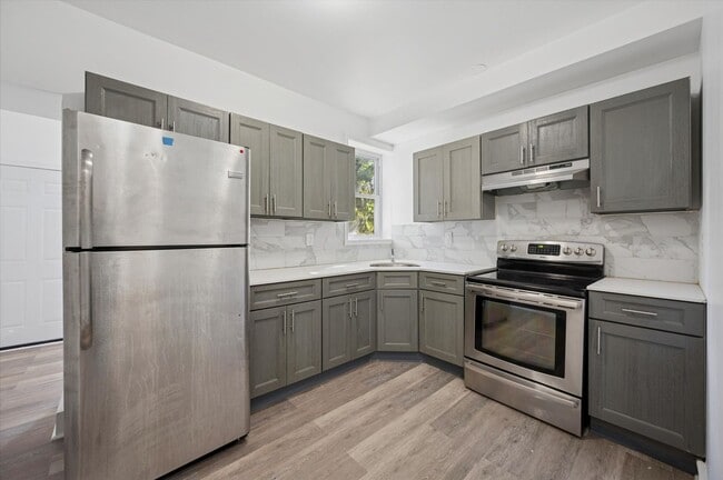 property at 2443 N Corlies St