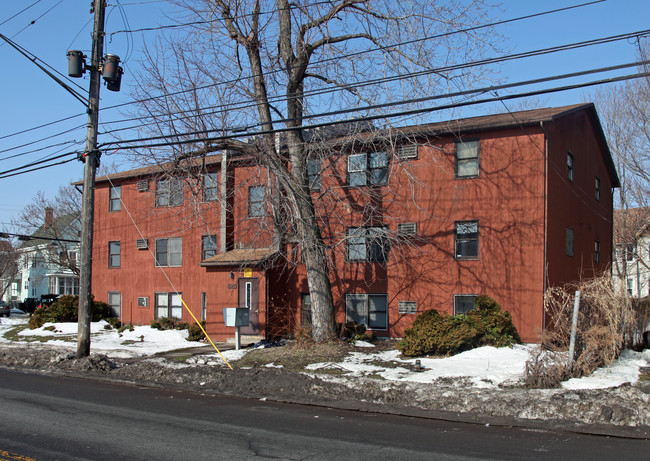 825 Burnet Ave in Syracuse, NY - Building Photo - Building Photo