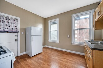 1015 W 31st Pl, Unit 2F in Chicago, IL - Foto de edificio - Building Photo