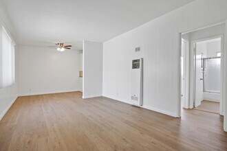 422 Hill St, Unit 10 in Santa Monica, CA - Building Photo - Building Photo