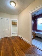 55 Park Dr, Unit 18 in Boston, MA - Foto de edificio - Building Photo