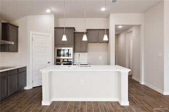 5004 Oleander in McAllen, TX - Building Photo - Building Photo