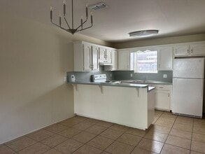 2501 Hibiscus Ave in McAllen, TX - Building Photo - Building Photo