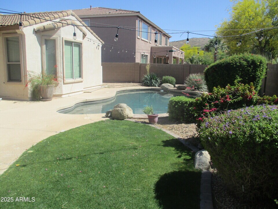 24212 N 58th Ln in Glendale, AZ - Building Photo
