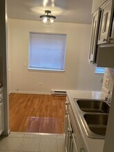 5920 N Kenmore Ave, Unit 203 in Chicago, IL - Building Photo - Building Photo