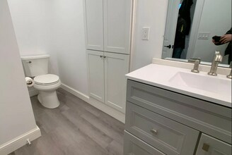 85 Wallingford Rd, Unit 2 in Boston, MA - Foto de edificio - Building Photo