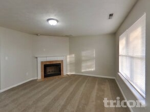 4066 Knollwood Ave in Franklin, IN - Foto de edificio - Building Photo