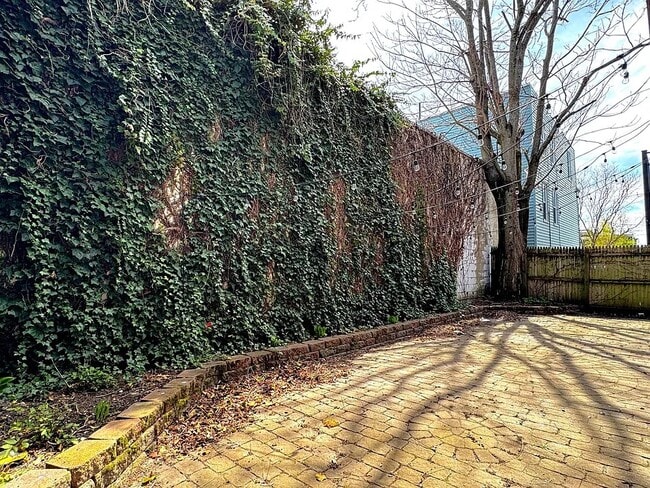 property at 22 Pembroke St