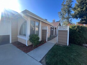 1911 S Cain Ct in Visalia, CA - Building Photo - Building Photo