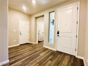 7177 W Camero Ave in Las Vegas, NV - Building Photo - Building Photo