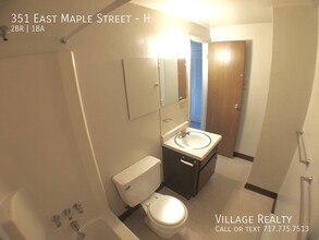 351 E Maple St, Unit H in Dallastown, PA - Building Photo - Building Photo
