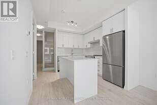 27 Korda Gate in Vaughan, ON - Building Photo