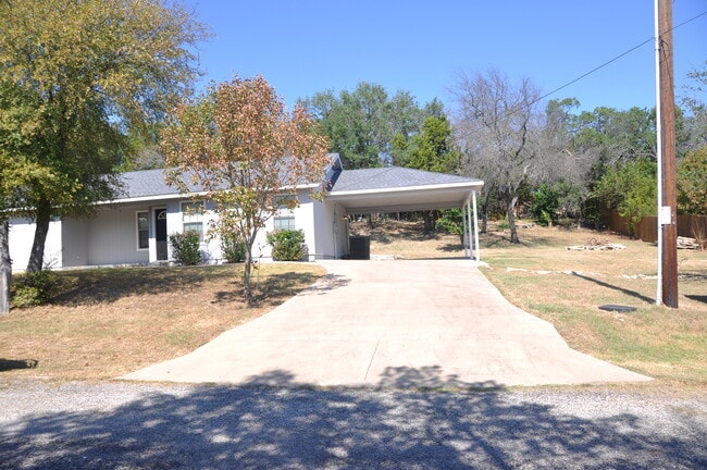 1702 Anaconda Trail in Granbury, TX - Building Photo - Building Photo