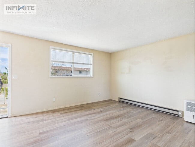 401 W Central Ave in Belgrade, MT - Building Photo - Building Photo