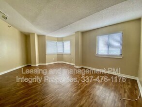 11550 Southfork Ave in Baton Rouge, LA - Foto de edificio - Building Photo