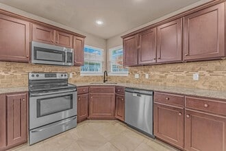 3904 Kirkbridge Pl in Springdale, AR - Building Photo - Building Photo