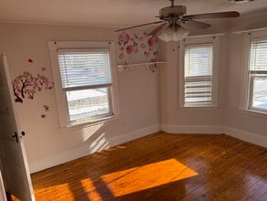 89 Monroe St in Norwood, MA - Building Photo - Building Photo