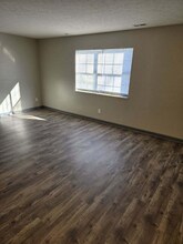 32 Scioto Dr, Unit i in Heath, OH - Foto de edificio - Building Photo