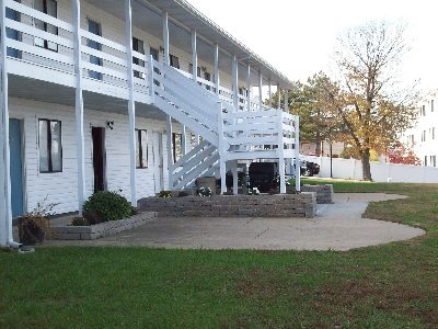 1091 Red Bud Rd in Osage Beach, MO - Building Photo