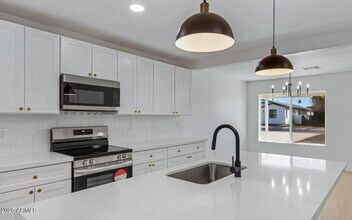 2320 E Whitton Ave in Phoenix, AZ - Building Photo - Building Photo
