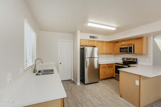 7422 S 40th Ln in Phoenix, AZ - Building Photo - Building Photo