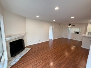 11584 Fury Ln, Unit 22 in El Cajon, CA - Foto de edificio - Building Photo