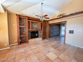 12190 Via Inca Dr in El Paso, TX - Building Photo - Building Photo