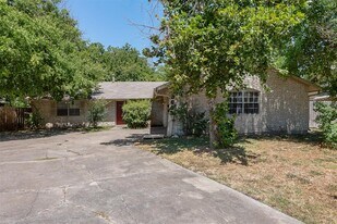 8603 Woodstone Dr in Austin, TX - Building Photo