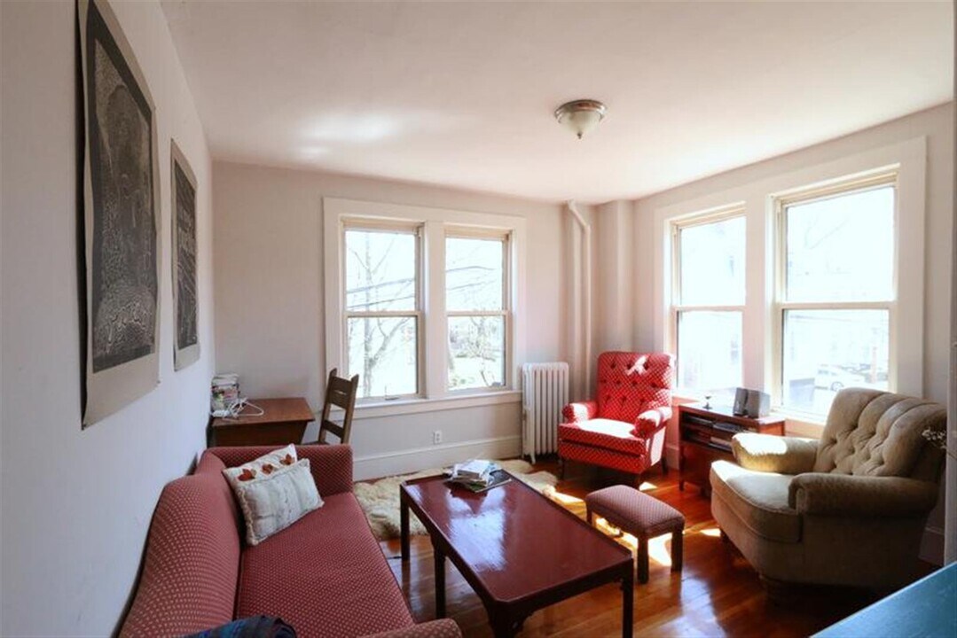 5 Elmer St, Unit 2 in Cambridge, MA - Building Photo