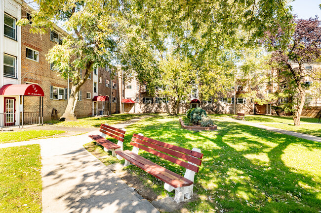 The Gardens at Forest Hill in Flushing, NY - Building Photo - Building Photo