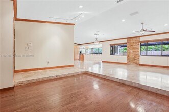 8035 SW 89th Ct in Miami, FL - Building Photo - Building Photo