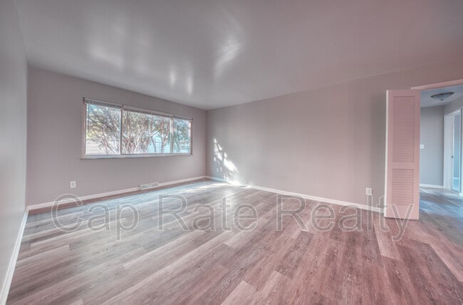 property at 26 S Hampton Rd