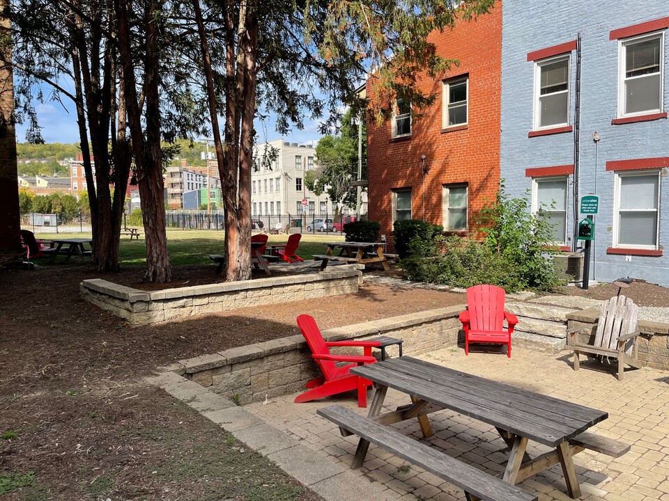 1409 Clay St-Unit -2 in Cincinnati, OH - Building Photo
